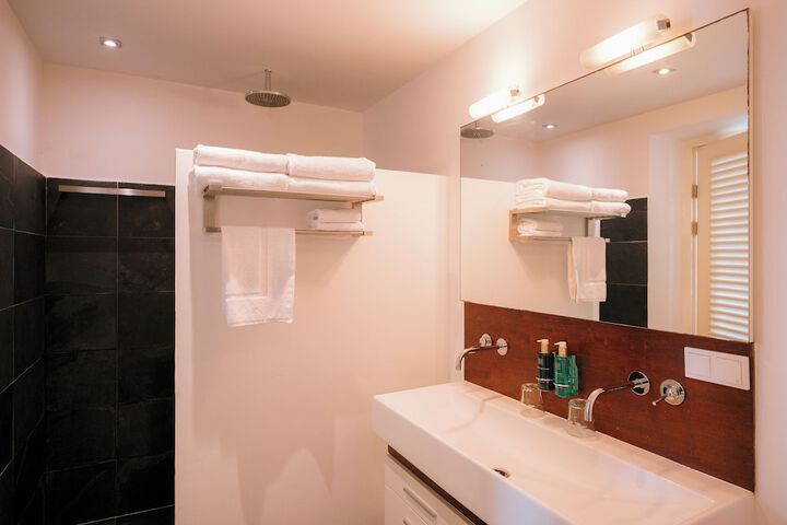 Room 40 of 95