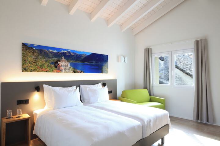 Room 8 of 46