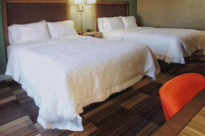 2 Queen Beds Hearing Accessible (1 of 4)