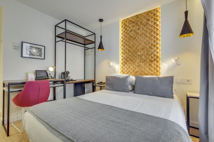 Room 14 of 34
