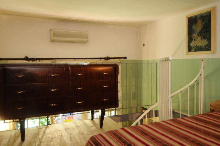 Room 18 of 333