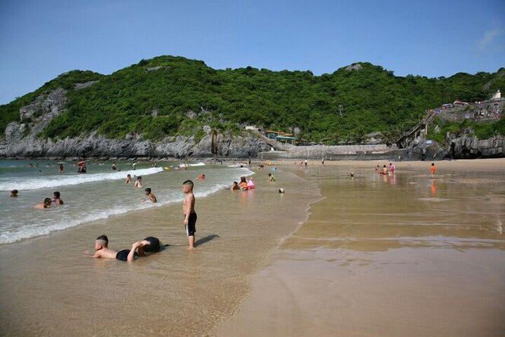 Beach 54 of 73