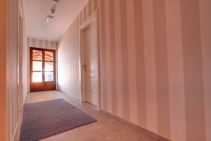 Ballroom/Hall 50 of 52
