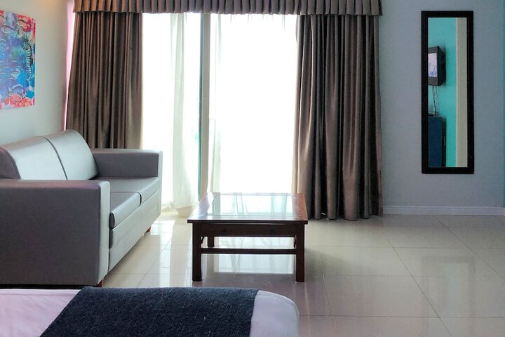 Room 43 of 68
