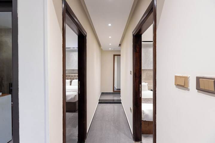 Room 21 of 103