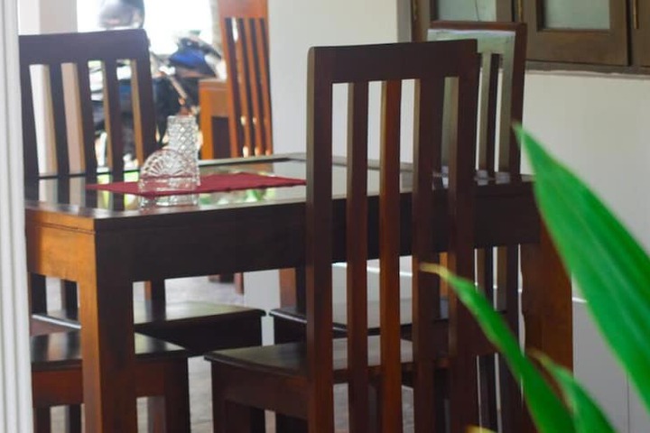 Dining 13 of 25