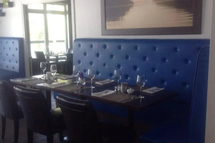Dining 19 of 23