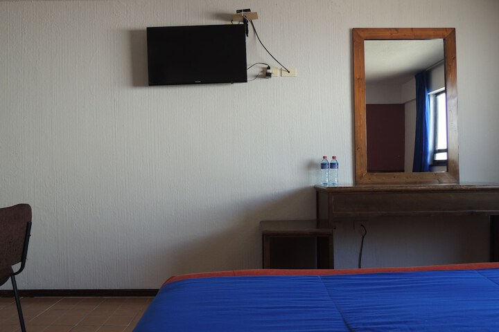 Room 14 of 49