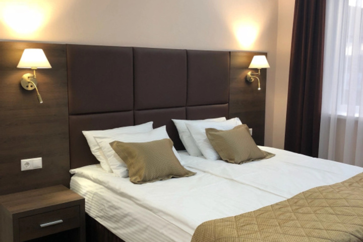 Room 4 of 11