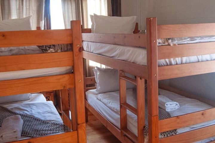 Room 6 of 150