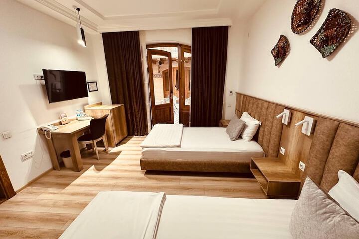 Room 47 of 63