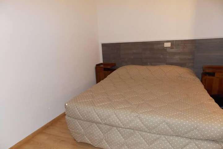 Room 6 of 41