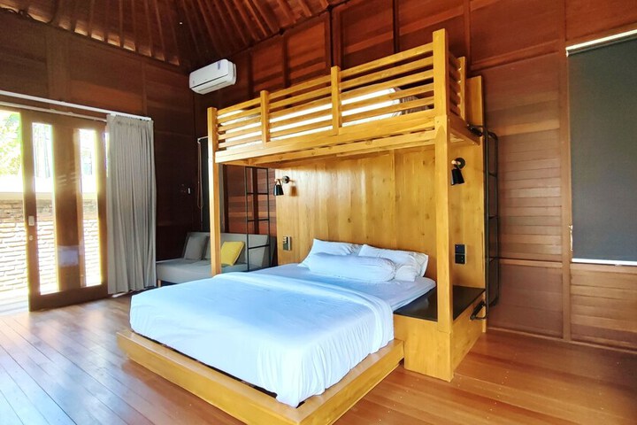 Room 5 of 31