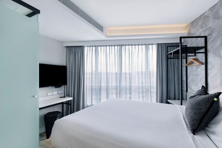 Room 10 of 81