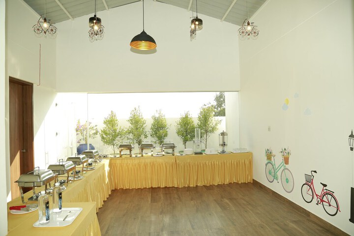 Dining 67 of 91