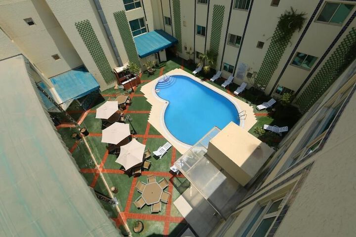 Hotel with Pool