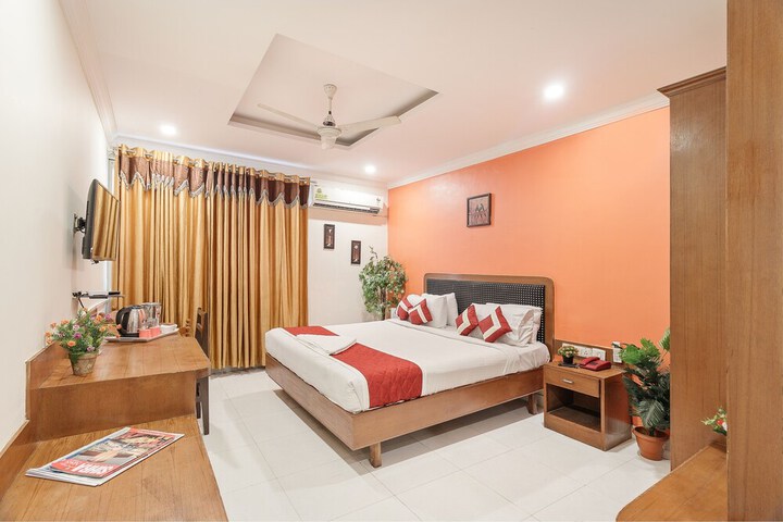 Room 16 of 34