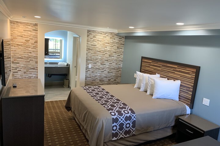 Standard | King Bed (16 of 31)