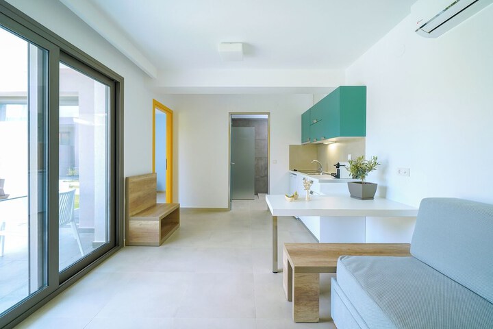 Room 8 of 22