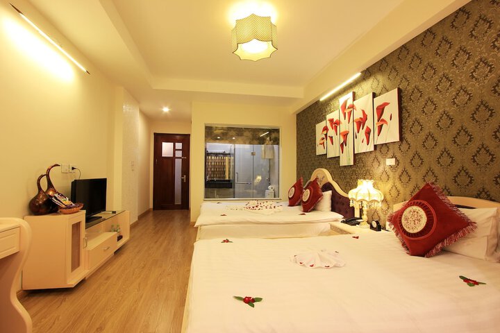 Room 10 of 42