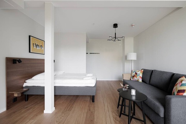 Room 111 of 162