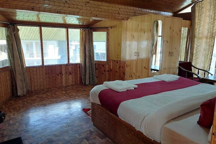 Room 5 of 39