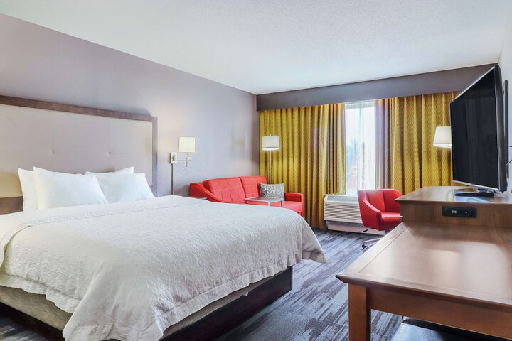 1 King Study with Sofa Bed Shower Only (11 of 11)