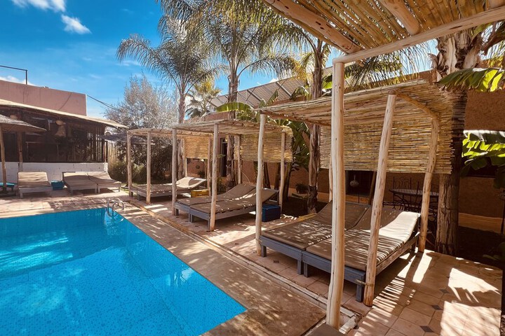 Pool 18 of 27