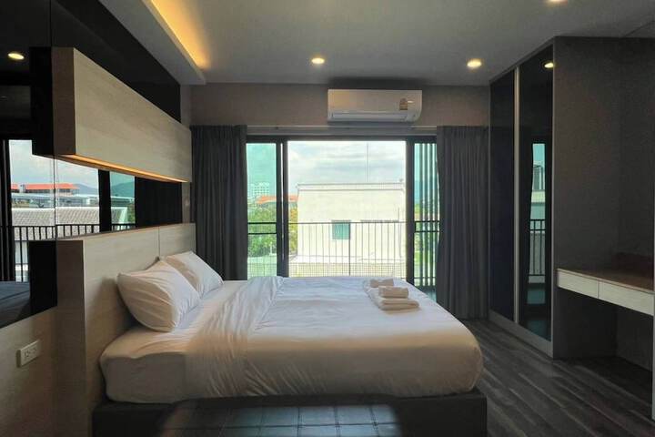 Room 6 of 55