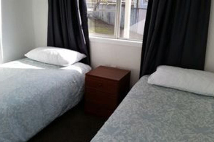 Room 9 of 12