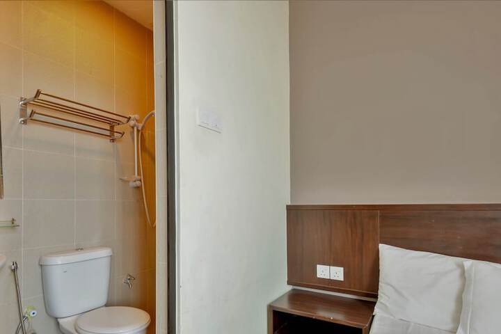 Room 29 of 35