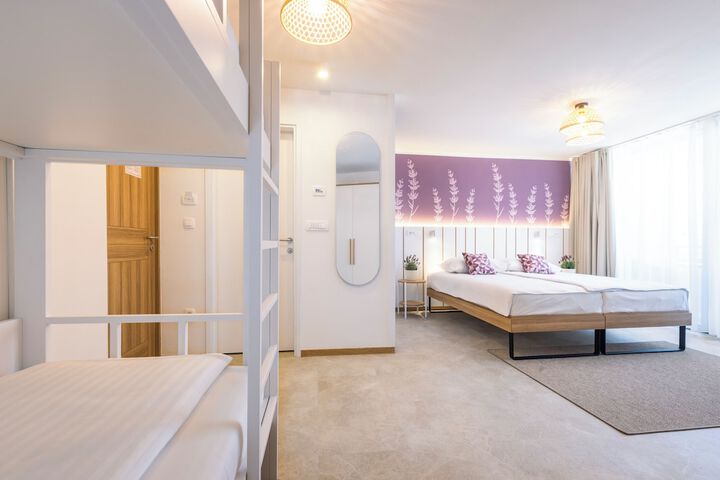 Room 4 of 45
