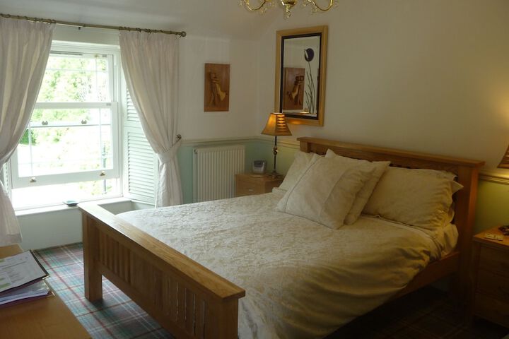Room 2 of 40