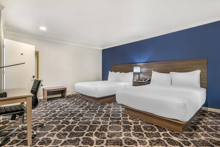 Room 40 of 85