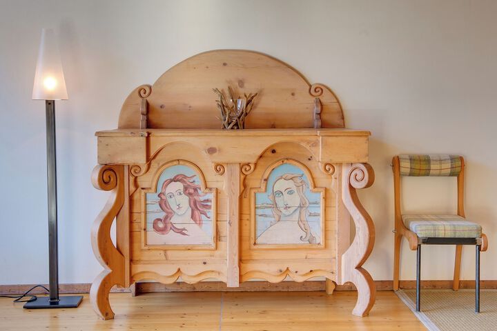 Room 2 of 48