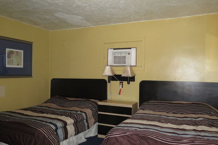 Room 7 of 38