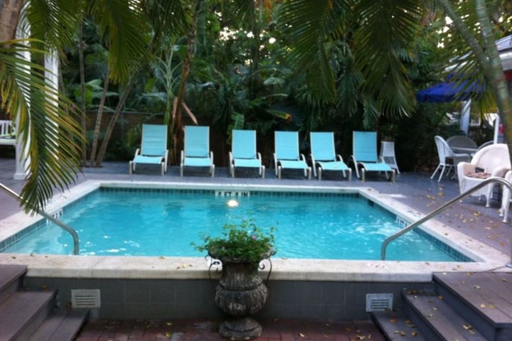 Pool 155 of 171