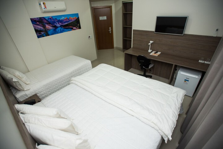 Room 4 of 26