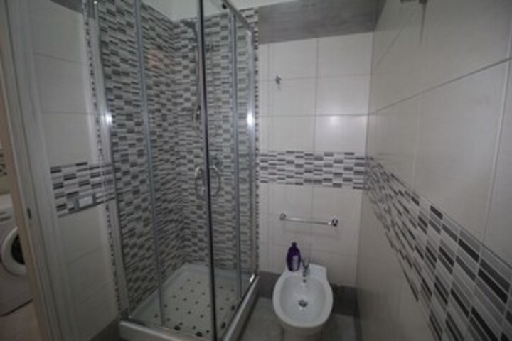 Room 4 of 26