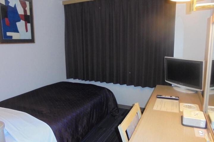 Room 17 of 50