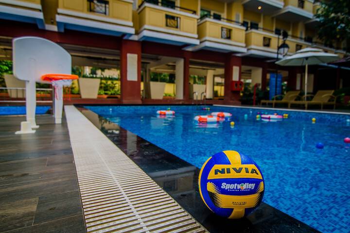 Pools & Facilities