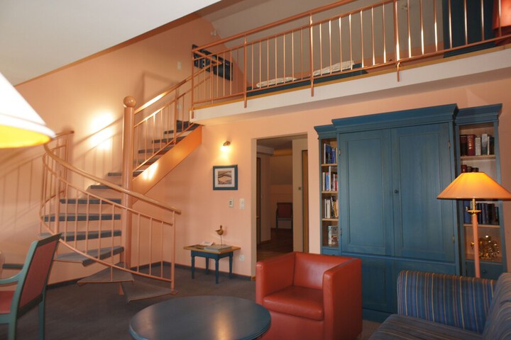 Room 10 of 65
