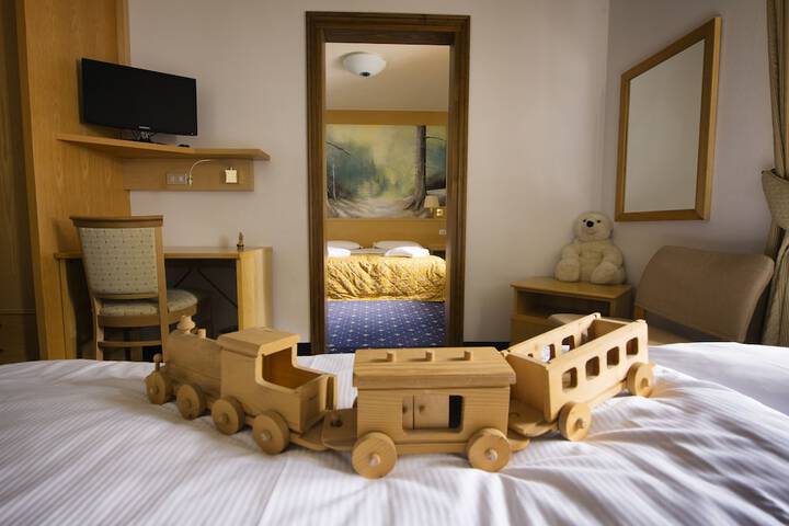 Room 5 of 47