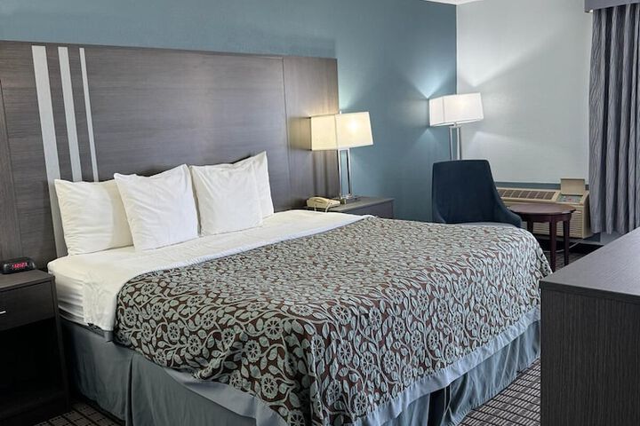 Room 4 of 21