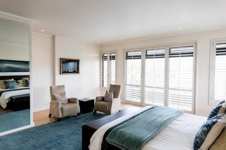 Room 10 of 52