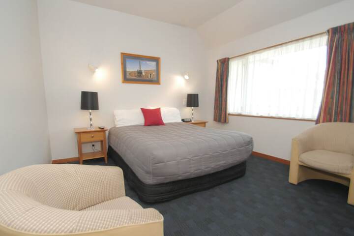 Room 6 of 55
