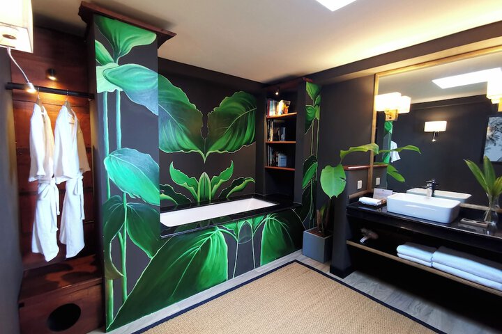 Room 42 of 95