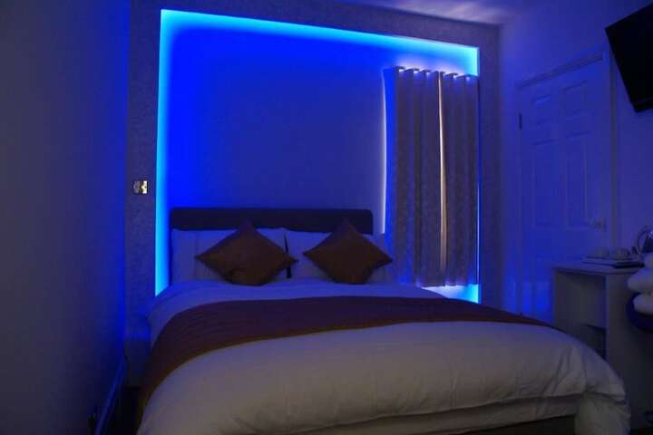 Room 18 of 73
