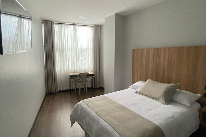 Room 5 of 34