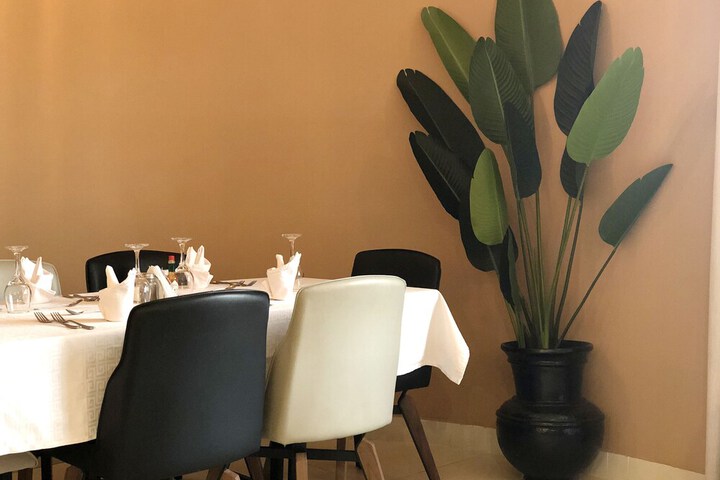 Dining 5 of 27
